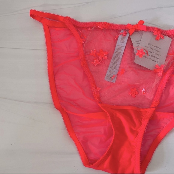 SavagexFenty Foiled Springs Embroidery String Bikini Panty-Neon Pink-Size 3X-NWT - Picture 4 of 7